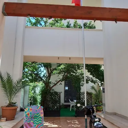 La Magnolia Гостевой дом Торре-Сан-Джованни-Удженто